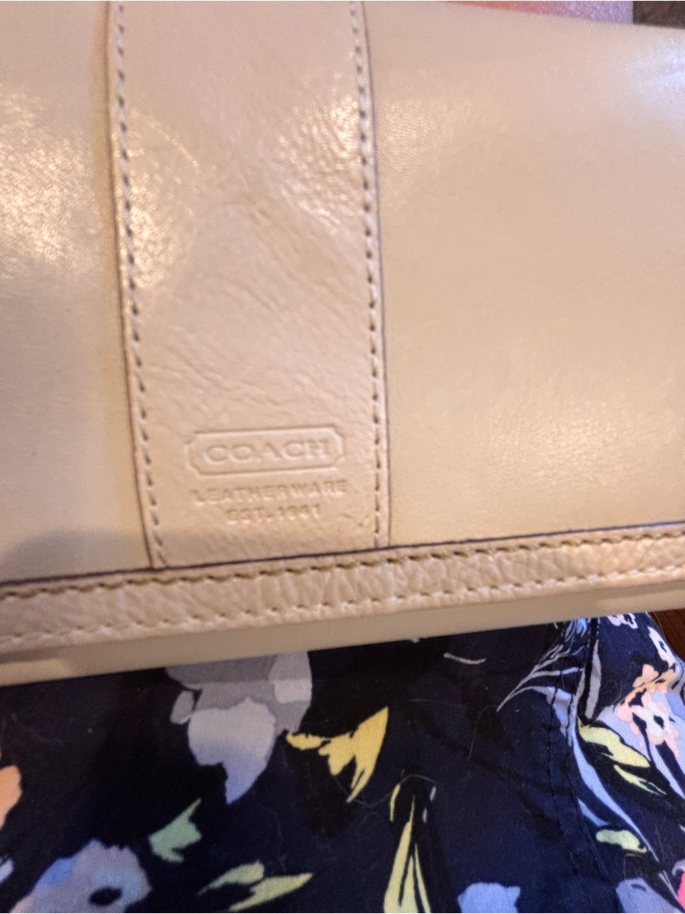 NWOT Coach Cream Leather Wristlet Clutch